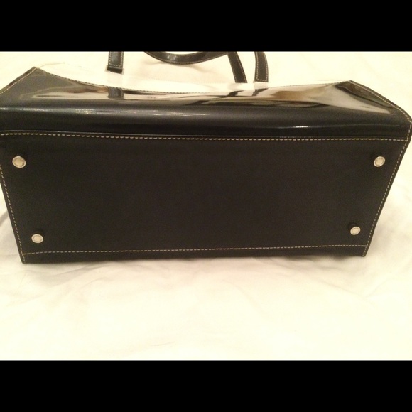 Kate spade colorblock black/white patent leather handbag. - Picture 7 of 12